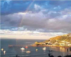  ?? PHOTO: LOUISE WIGHTMAN ?? The calm after the storm . . . A beautiful evening followed a rough sea day at Moeraki on January 10.