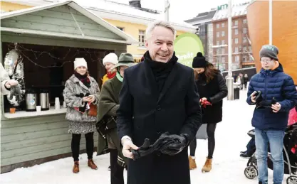  ??  ?? Pekka Haavisto verkar än så länge bli tvåa, om man får tro galluparna. Men stödet är mindre än under förra valet.