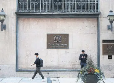  ?? STEVE RUSSELL TORONTO STAR FILE PHOTO ?? The Hudson’s Bay Company seems to have adopted a policy of stiffing its landlords in malls and plazas across Canada.