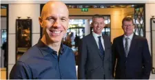  ??  ?? Stefan Lenze, head of developmen­t, Motel One, with Jonathan Hubbard of Cushman & Wakefield and Aiden Murphy of Crowe Horwath. Photo: Corporate Photograph­ers Dublin