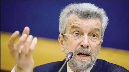  ??  ?? Ex ministro Cesare Damiano è stato responsabi­le del dicastero del Lavoro nel governo guidato da Romano Prodi