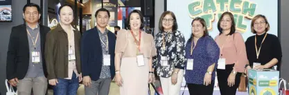  ?? ?? Present at Wilcon Depot Booth in WORLDBEX: Wilcon Depot AVP for Sales and Operations, Francis Lazaro, Rowell Suarez, Harvey Cruz, SEVP-COO Rosemarie Bosch-Ong, AVP for Sales and Operations, Desiree Cuerdo, Rubilyn Candelaria, Catherine Guingab, and Erene Borja