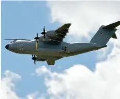  ?? Foto: Julian Leitenstor­fer ?? Im Anflug auf Penzing? Die Bundeswehr sucht derzeit für 13 A 400 M einen Standort, vermutlich im Süden Deutschlan­ds.