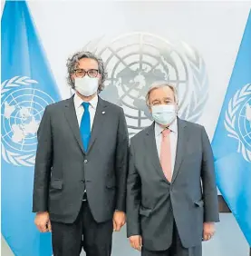  ?? ?? Encuentro. Cafiero estuvo con Antonio Guterres, el titular de la ONU.