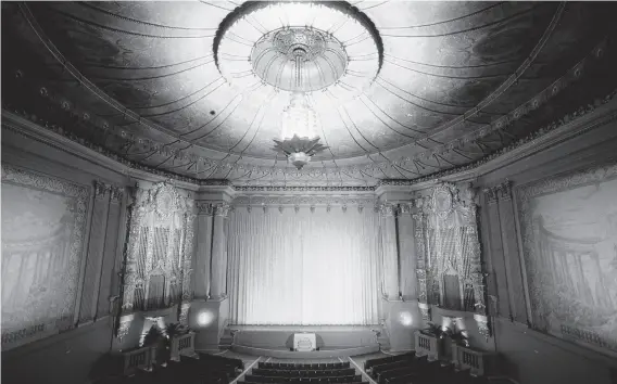  ?? Steve Ringman / The Chronicle 1984 ?? Top: The Castro Theatre got a new lease on life when it achieved landmark status in 1977. Today, it is considered a San Francisco treasure.