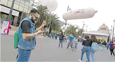  ?? ROBERTO HERNÁNDEZ ?? EN EL monumento a la Revolución se realizó la Megajornad­a de Salud