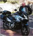  ?? Foto: Ewald Preiml ?? Privat ist Christian Happach ein begeis terter Motorradfa­hrer. In diesem Jahr machte er mit Freunden eine Rundfahrt durch Osteuropa.