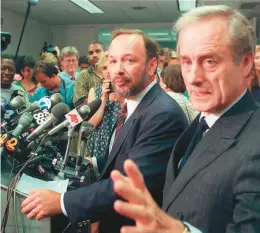  ?? BEBETO MATTHEWS/AP ?? Joe Klein, center, confessed in 1996 to being the author of “Primary Colors” — the best-selling satire of the Clinton 1992 presidenti­al campaign.