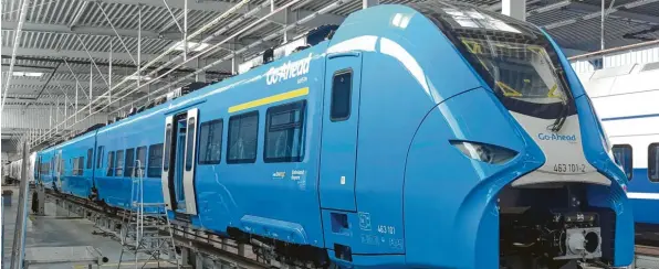  ?? Foto: Siemens Mobility GmbH ?? Diese neuen Züge vom Typ Mireo baut derzeit die Firma Siemens. Go‰Ahead Bayern wird mit ihnen unter anderem die Strecke Augsburg–Günzburg–Ulm bedienen.