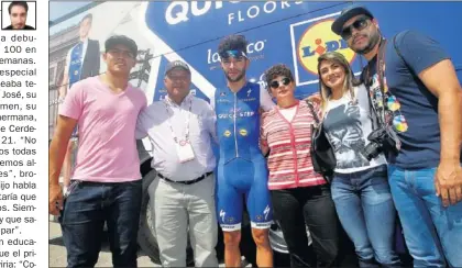  ??  ?? FAMILIA. Fernando Gaviria y su familia hablaron con AS antes del comienzo del Giro de Italia.