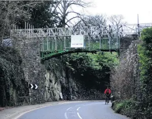  ?? JON KENT ?? The Kingswesto­n footbridge has needed work since it was struck by a lorry five years ago