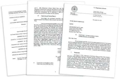  ??  ?? Documento con la solicitud de desistimie­nto de cargos por parte del Departamen­to de Justicia de EU.