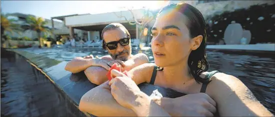  ?? Photograph­s from Limbo Films, S. De R.L. de C. ?? “BARDO, False Chronicle of a Handful of Truths,” a semiautobi­ographical film by Alejandro G. Iñárritu, is led by Daniel Giménez Cacho, here with Ximena Lamadrid.