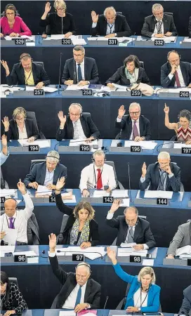  ??  ?? Eindeutig fiel das Votum der EU-Parlamenta­rier gegen Ungarn aus.