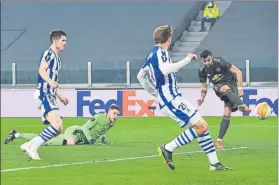  ?? FOTO: EFE ?? Bruno Fernandes trajo de cabeza a toda la Real Sociedad durante el partido de ayer