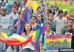  ?? KARUN SHARMA/HT ?? Chandigarg­h incorporat­es the dhol and gidda folk dance.