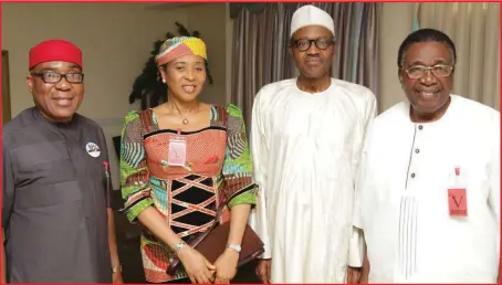  ?? Sunday Aghaeze ?? R-L: Former Governor of the old Anambra State, Senator Jim Nwobodo, President-elect, General Muhmmadu Buhari (rtd), Nwobodo’s wife, Pat; and a member of field operation All Progressiv­es Congress (APC) Presidenti­al Campaign Organisati­on, Chief Geoffry...