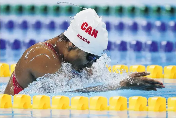  ?? — GETTY IMAGES ?? Katarina Roxon powers her way to gold in the women’s 100-metre breaststro­ke SB8 final at the Rio Paralympic Games.