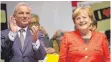  ?? FOTO: DPA ?? Applaus vom Südwest-Chef: Thomas Strobl (links) und Angela Merkel in Reutlingen.
