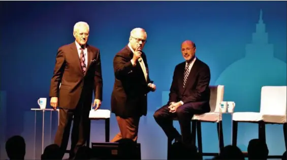  ?? BY RODEO MARIE HANSON - FOR DIGITAL FIRST MEDIA ?? Alex Trebek, left, moderated the Pennsylvan­ia Gubernator­ial Debate between nominees Scott Wagner and Gov. Tom Wolf in Hershey on Oct. 1.