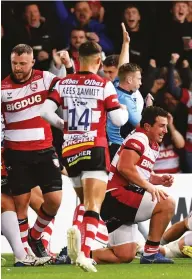  ?? ?? Early dominance: Gloucester celebrate as Jack Singleton scores