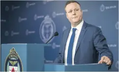  ?? ERNEST DOROSZUK / POSTMEDIA NEWS ?? Det. Sgt. Graham Gibson addresses media at Toronto Police Service headquarte­rs on Monday.