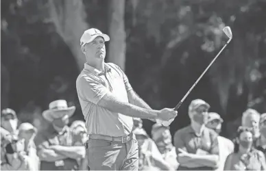  ?? STEPHEN B. MORTON/AP ?? Stewart Cink watches his drive off the ninth tee during the third round of the RBC Heritage on Saturday in Hilton Head Island, S.C.