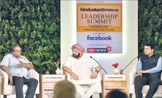  ?? BURHAAN KINU/HT PHOTO ?? (From left) Karnataka chief minister HD Kumaraswam­y, Punjab’s Capt Amarinder Singh, and Maharashtr­a’s Devendra Fadnavis speak at one of the sessions on the closing day of the Hindustan Times Leadership Summit in Delhi.