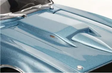  ??  ?? The most overt cosmetic change to the Yenko cars was the installati­on of a Corvette-style “Stinger” hood with a “427” engine callout on the side of the scoop.