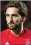  ??  ?? Graeme Shinnie says he accepts criticisms