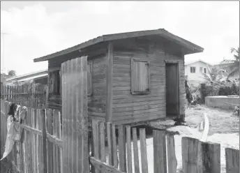 ??  ?? The small wooden shack where Ramdeo Ferreira’s lifeless body was discovered.