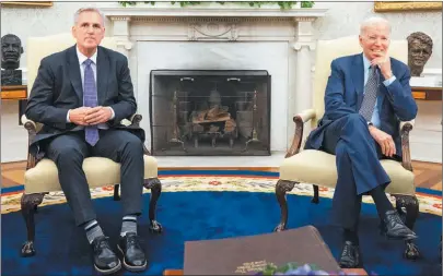  ?? XINHUA ?? EN LA CASA BLANCA. El republican­o Mccarthy y el presidente Biden. Cerca de un acuerdo.