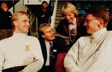  ?? FOTO: CAMILLA BLOCH ?? Peter Skaarup sammen med Pia Kjaersgaar­d, Kristian Thulesen Dahl og Carl Christian Ebbesen i 1993 – to år før de fortsatte sammen i DF.