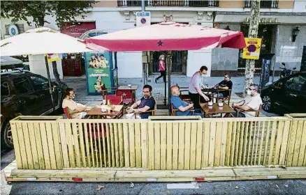  ?? XAVIER CERVERA ?? A la granja-bar La Crema diuen que l’ampliació de la terrassa va salvar el negoci