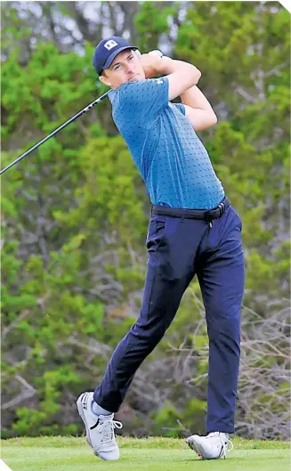  ?? FOTO: AFP ?? Jordan Spieth rompió la sequía al coronarse campeón en el Valero Texas Open 2021.