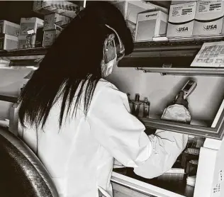  ?? Tony Lluong / New York Times ?? A researcher at the Center for Virology and Vaccine Research at Beth Israel Medical Center in New York. The center has been developing a coronaviru­s vaccine with Johnson & Johnson.