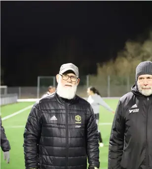  ?? ?? Pelle Dahland och Kent Andersson, tränare Jonsereds IF:s damer .
