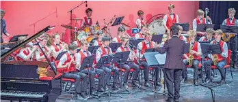  ?? Photo / Supplied ?? Lindisfarn­e College Symphonic Band performing in 2020.