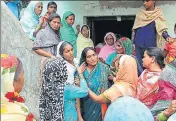  ??  ?? Mariam Khatun (centre), the widow of Alimuddin who was lynched, at their house in Manuwa village, Ramgarh. HT FILE/PARWAZ KHAN