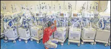  ?? FOR REPRESENTA­TIONAL PURPOSES ONLY ?? The hospital is not following the prescribed norms of changing consumable­s , said the Centre.