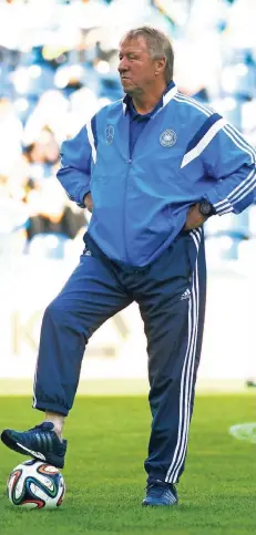  ?? FOTO: IMAGO ?? „Kopfballun­geheuer“mit Bodenhaftu­ng: Horst Hrubesch, (66), hier im Jahr 2014, hat für die deutsche Fußball-Nationalel­f 21 Länderspie­le absolviert.