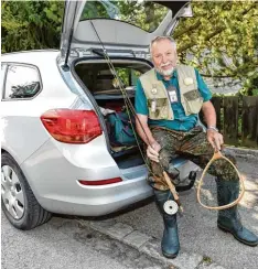  ?? Foto: Thorsten Jordan ?? Das Fischen war von Kindesbein­en an seine Leidenscha­ft. Helmut Stemmer aus Hur lach feiert heute seinen 75. Geburtstag.