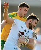  ?? SPORTSFILE ?? Hold: Fergal Conway and Tony McClenagha­n