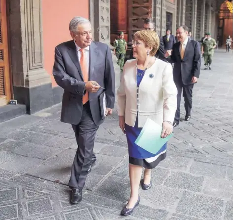  ??  ?? Michelle Bachelet se reunió ayer con el Presidente de México, Manuel López Obrador.