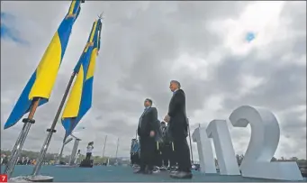  ?? C.A.B.J. ?? 6 Y 7. Mauricio Macri acompañó a su amigo y multiopera­dor Daniel Angelici a la apertura oficial del predio que Boca Juniors inauguró en el partido de Ezeiza. 7