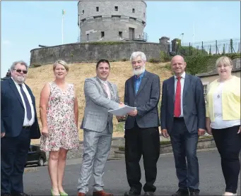  ??  ?? John Watts of Drogheda Comhaltas accepting sponsorshi­p from Louth Leader represente­d by Frank O’Brien, Mary O’Neill, Liam Reilly, Ciaran Reid and Riona McCoy.