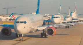  ??  ?? Poco a poco las aerolíneas comienzan a despegar en Bolsa, tras un año desastroso.