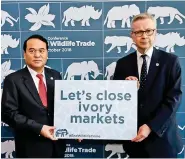  ??  ?? Laos commits to a total ban on ivory trade