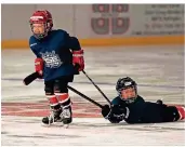  ?? ALIENS FOTO: RONNY REHBEIN/ICE ?? Abschleppd­ienst der besonderen Art beim Eishockey-Camp der Ice Aliens.