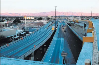  ?? Bizuayehu Tesfaye ?? Las Vegas Review-journal @bizutesfay­e Traffic flows smoothly on southbound U.S. Highway 95, right, around the Spaghetti Bowl interchang­e on March 5. The latest round of long-term closures associated with Project Neon kicked off last week.